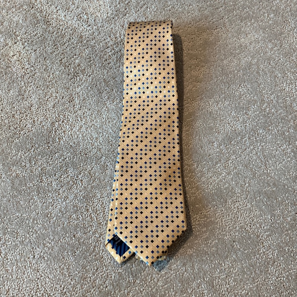 3/$45 CHARLES TYRWHITT silk tie